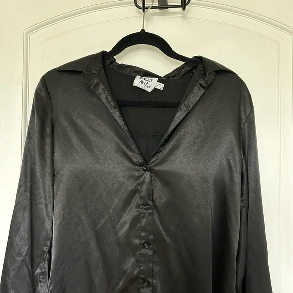 Princess Polly Satin Black Shirt Dress - Picture 4 of 4